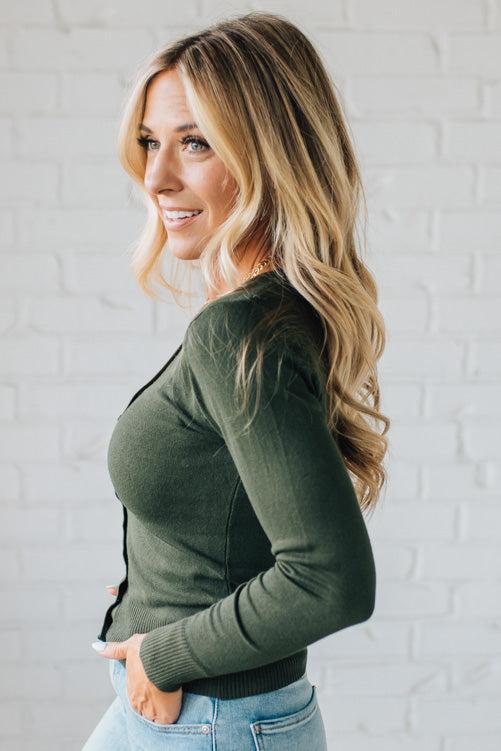 Susie™ | Strickpullover mit Knopfleiste & Schulterdetails